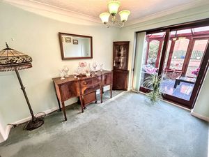 Dining room- click for photo gallery